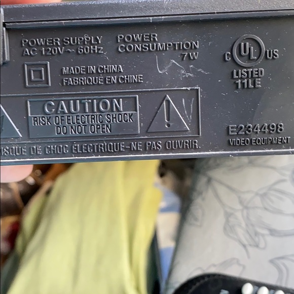 Magnavox DVD Player with remote - Picture 6 of 12